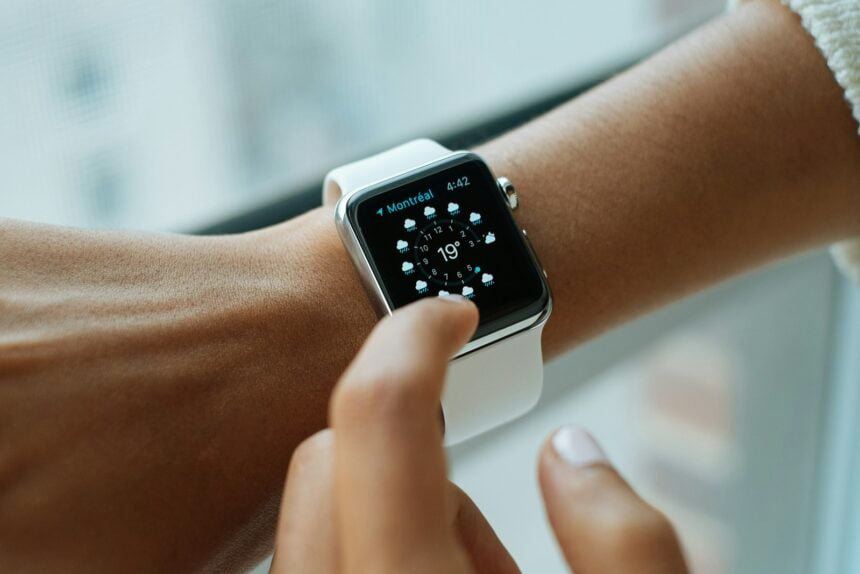 do smart watches require a sim card